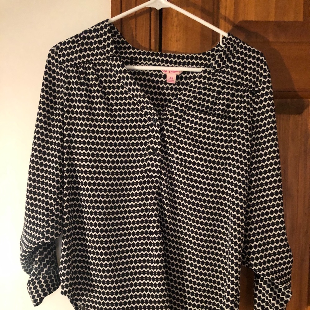 Candies Black, White and Gray Blouse